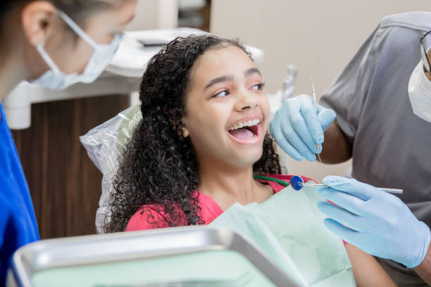 Best Emergency Tooth Extraction  in Bluff City, TN